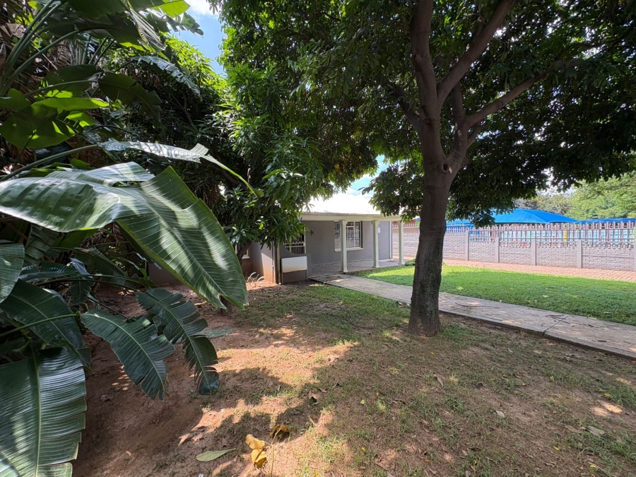 6 Bedroom Property for Sale in Bodorp North West